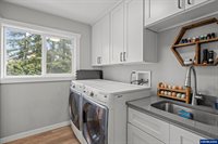 2239 Steiwer Rd, Jefferson, OR 97362