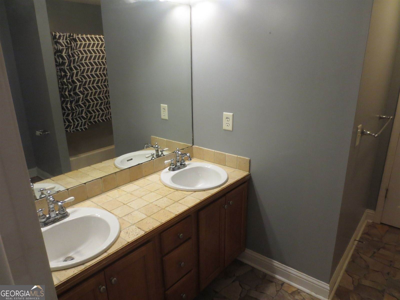 184 Giles Road, Warner Robins, GA 31093