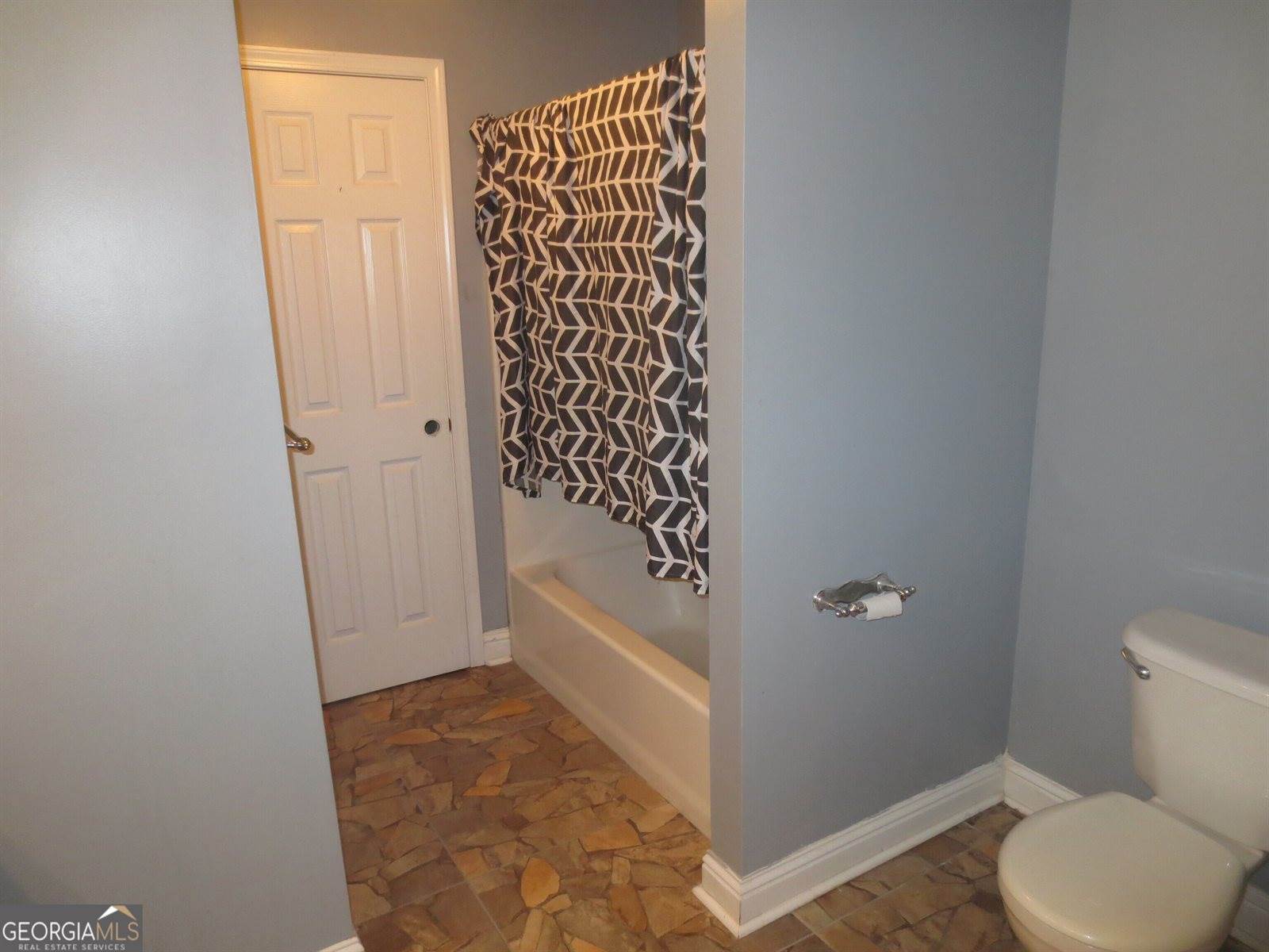 184 Giles Road, Warner Robins, GA 31093