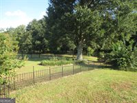 184 Giles Road, Warner Robins, GA 31093