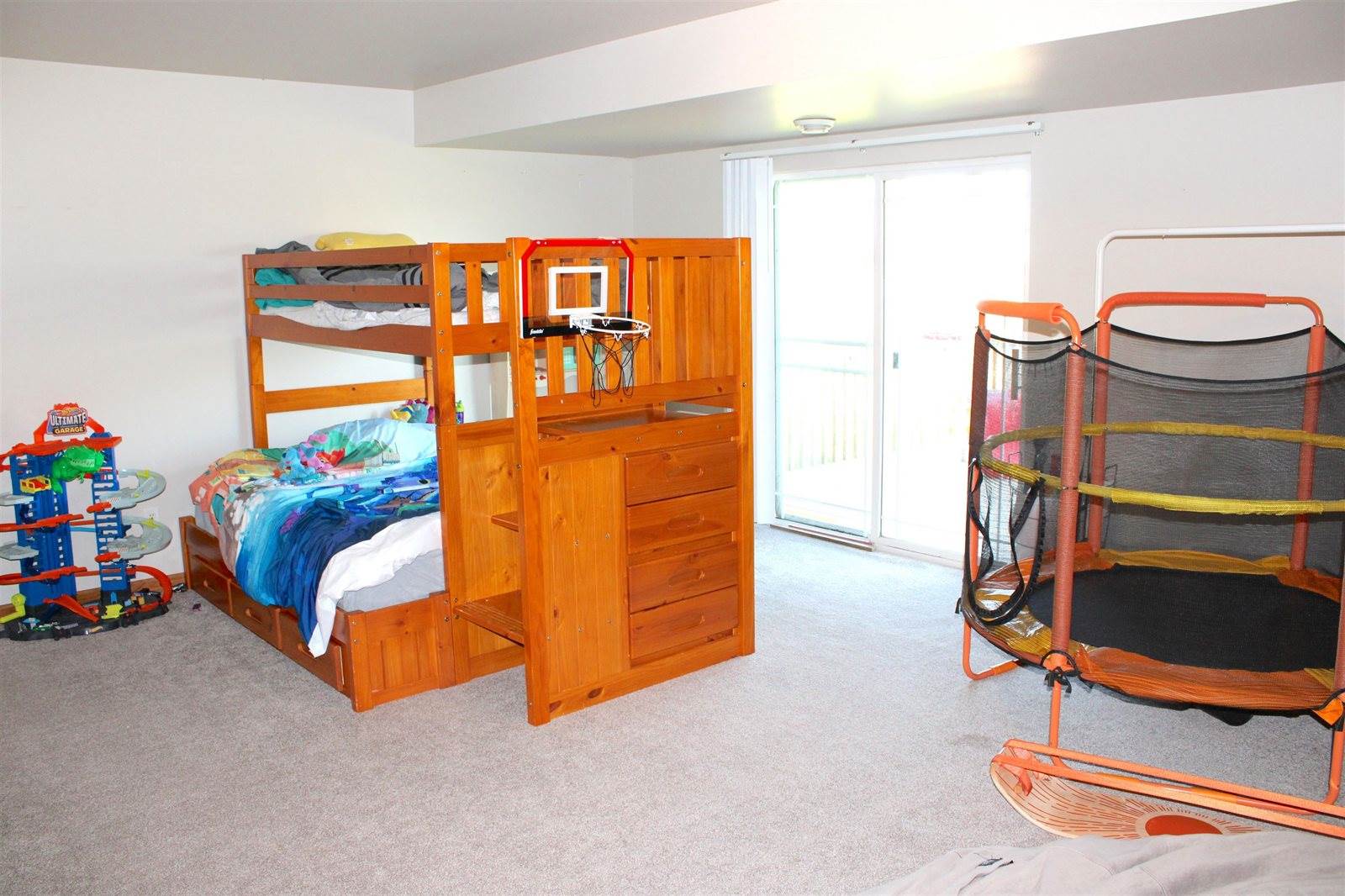 2750 Hazelnut, Sun Prairie, WI 53590