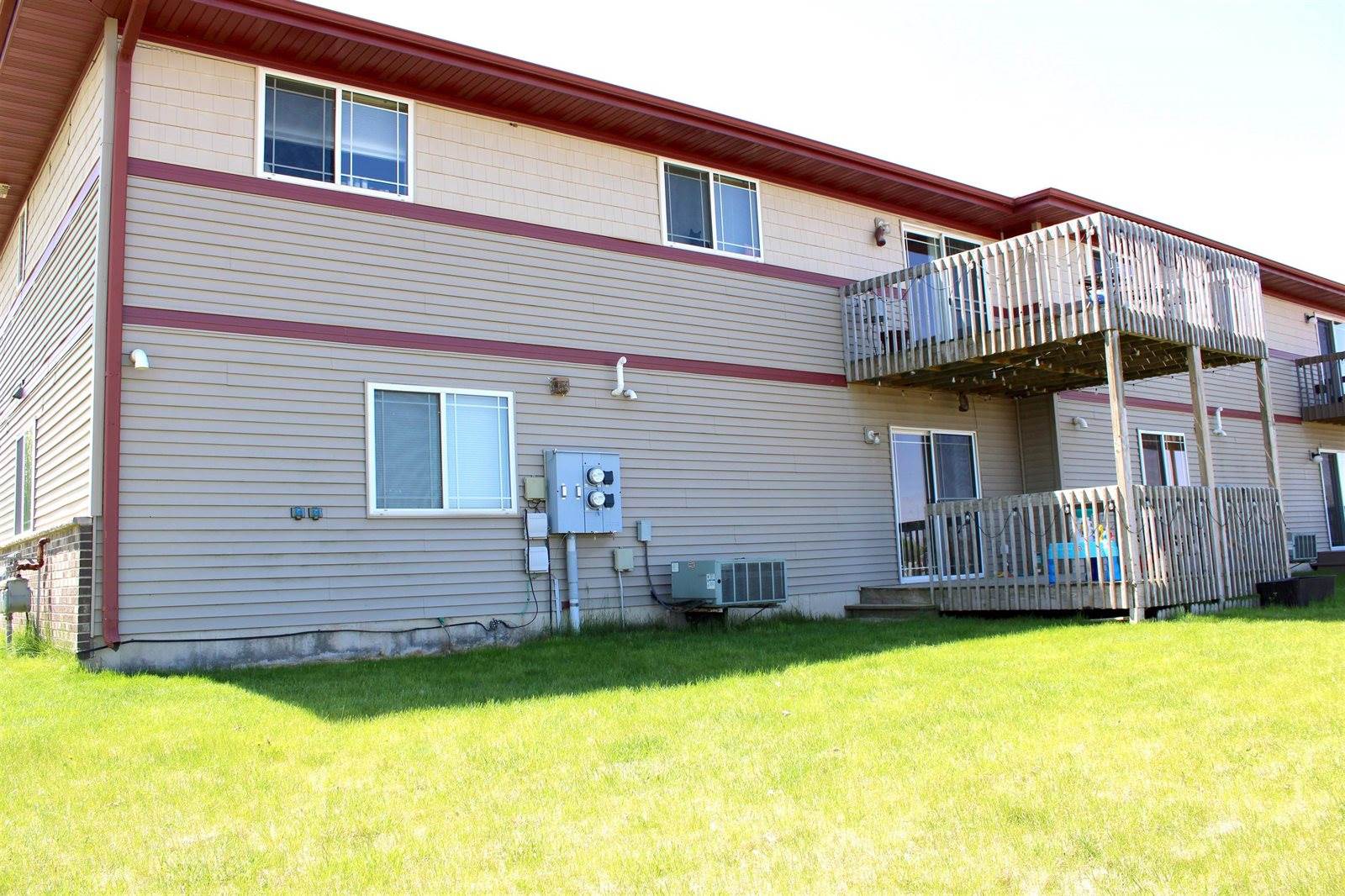 2750 Hazelnut, Sun Prairie, WI 53590