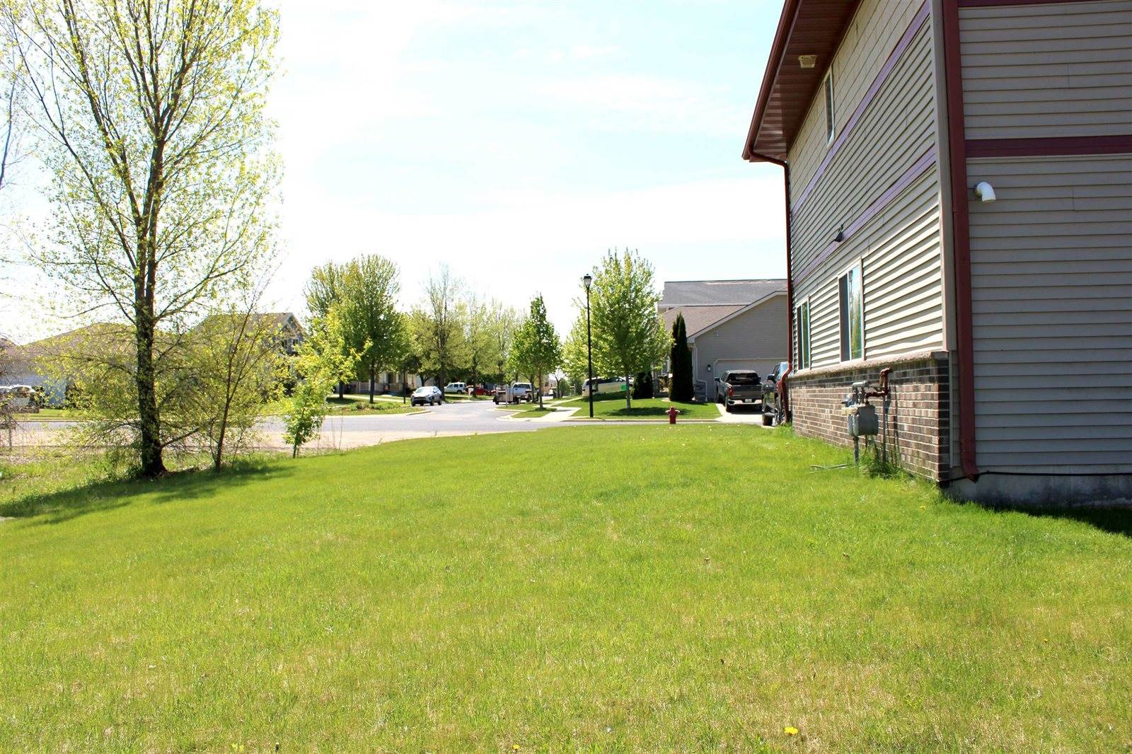 2750 Hazelnut, Sun Prairie, WI 53590