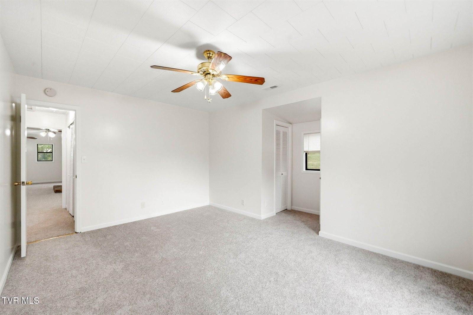737 Lower Stone Mountain Road, Unicoi, TN 37692