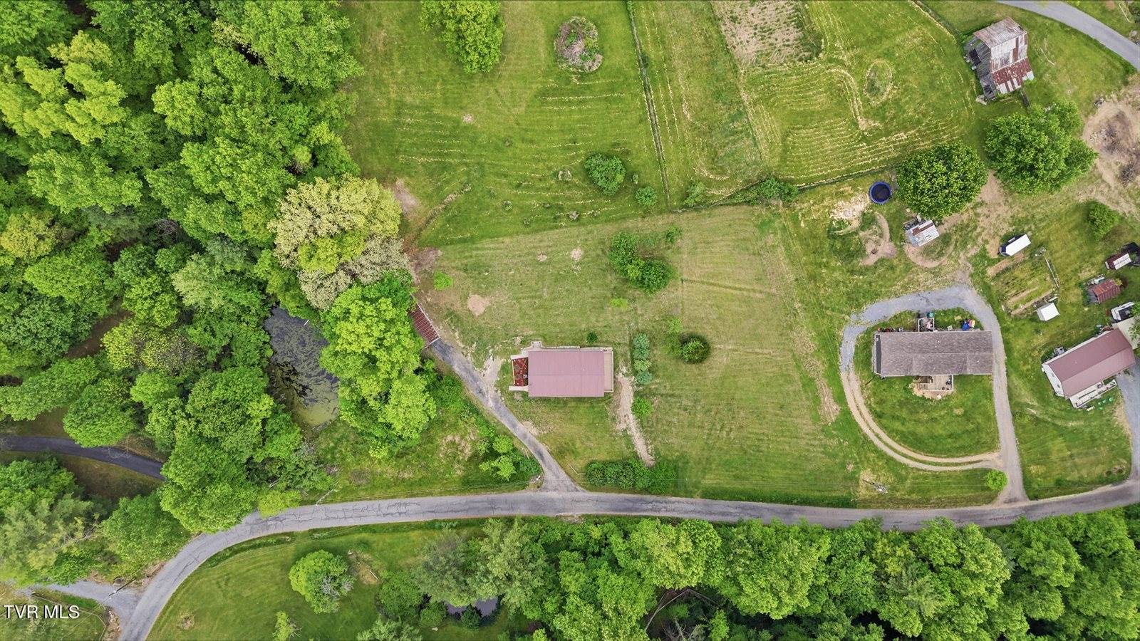 737 Lower Stone Mountain Road, Unicoi, TN 37692