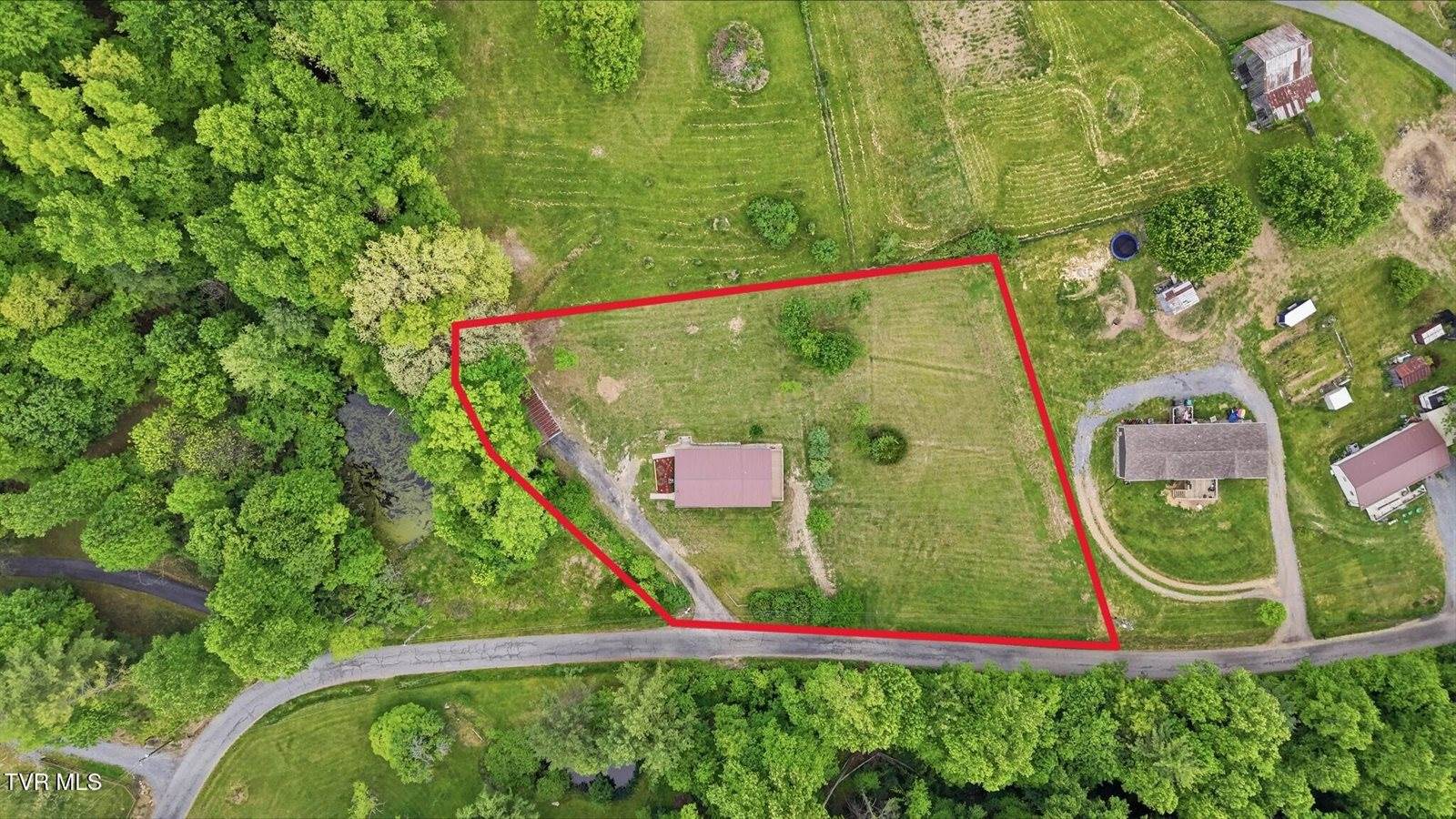 737 Lower Stone Mountain Road, Unicoi, TN 37692