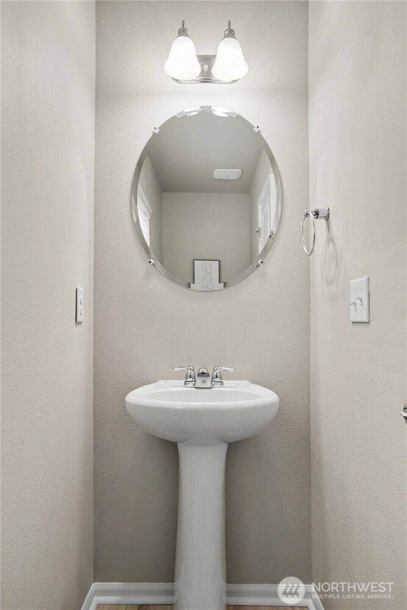 3340 Hoffman Hill Blvd, Dupont, WA 98327