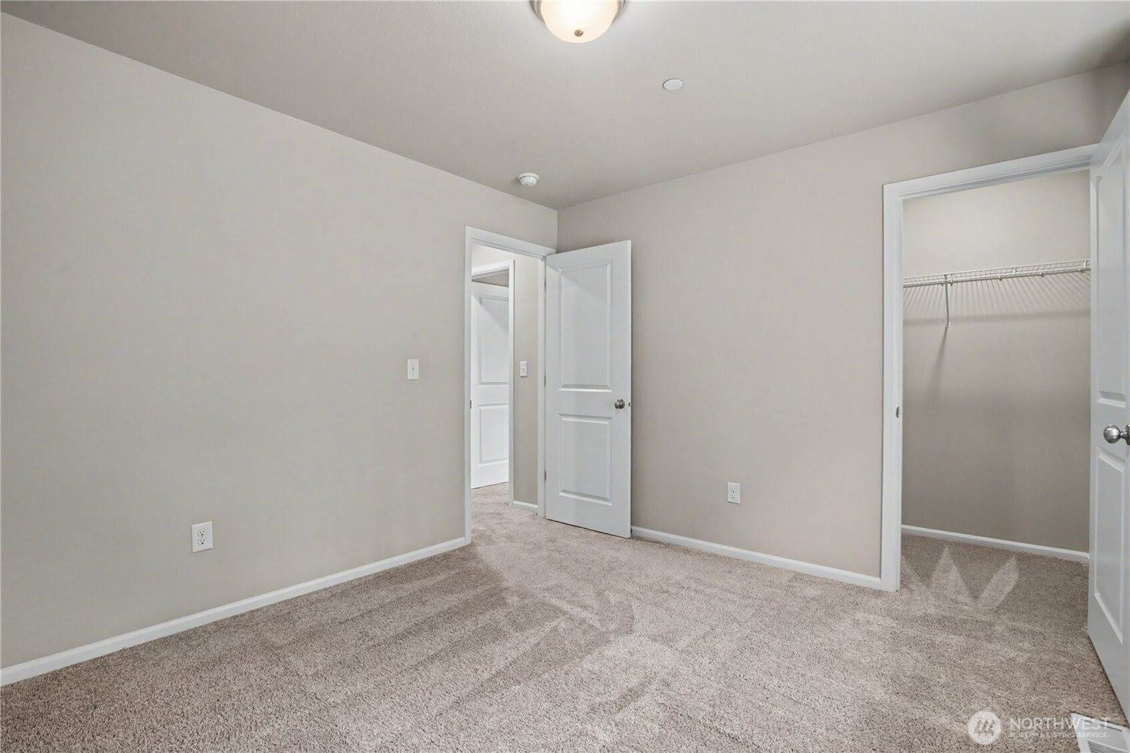 3340 Hoffman Hill Blvd, Dupont, WA 98327