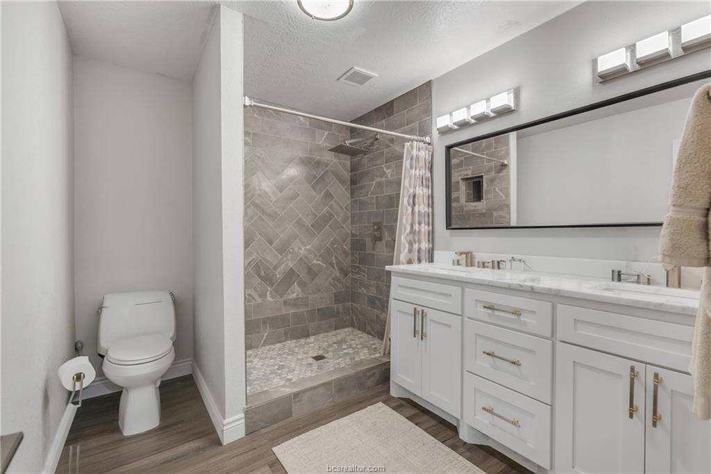 3508 Dick Barnes Loop, Bedias, TX 77831