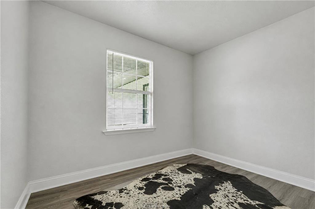 3508 Dick Barnes Loop, Bedias, TX 77831