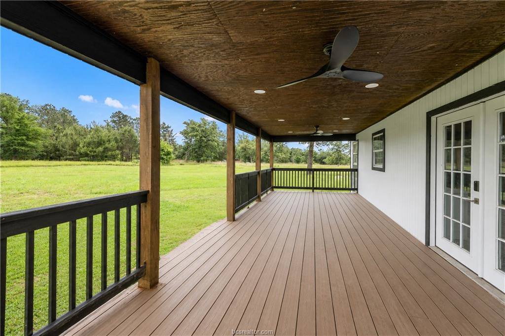 3508 Dick Barnes Loop, Bedias, TX 77831