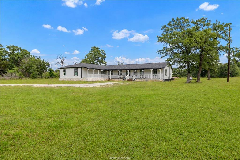 3508 Dick Barnes Loop, Bedias, TX 77831