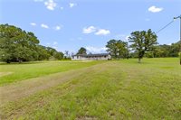 3508 Dick Barnes Loop, Bedias, TX 77831