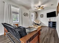 3508 Dick Barnes Loop, Bedias, TX 77831
