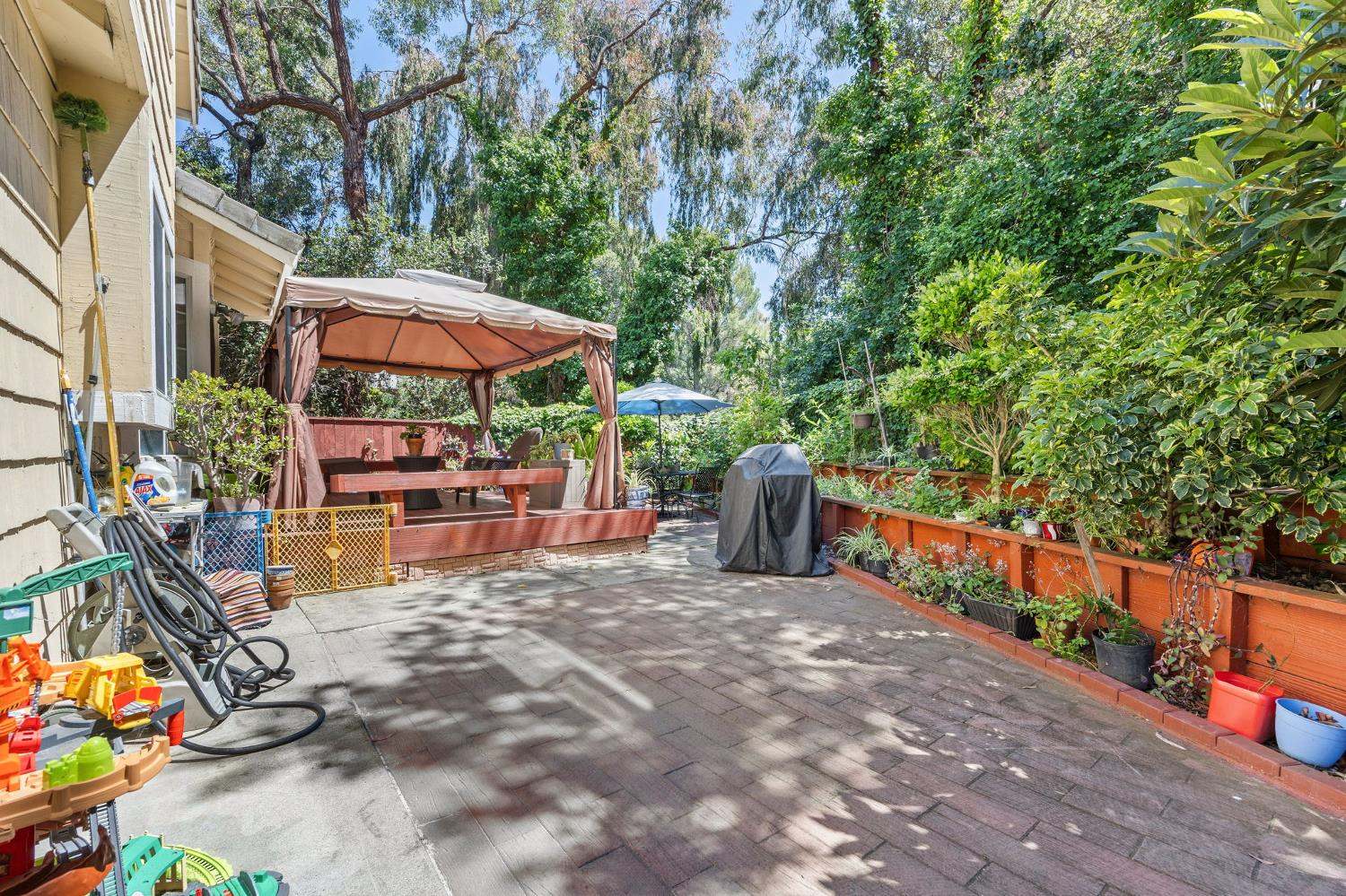 1001 Ignacio Court, Pinole, CA 94564
