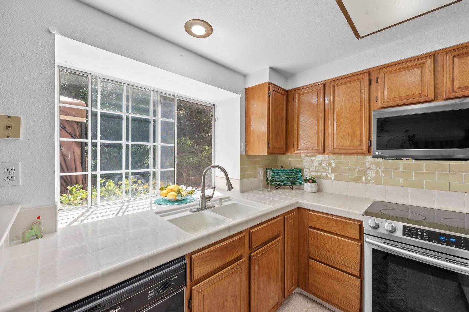 1001 Ignacio Court, Pinole, CA 94564