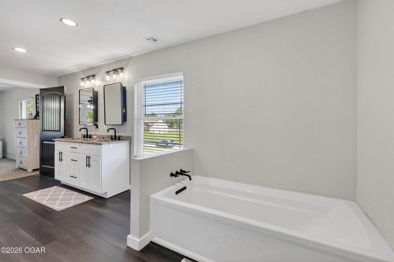 7378 NE Village Lane, Pittsburg, KS 66762