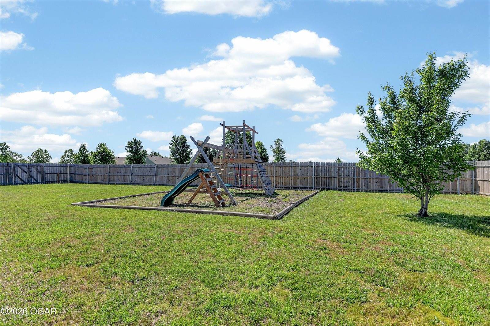 7378 NE Village Lane, Pittsburg, KS 66762