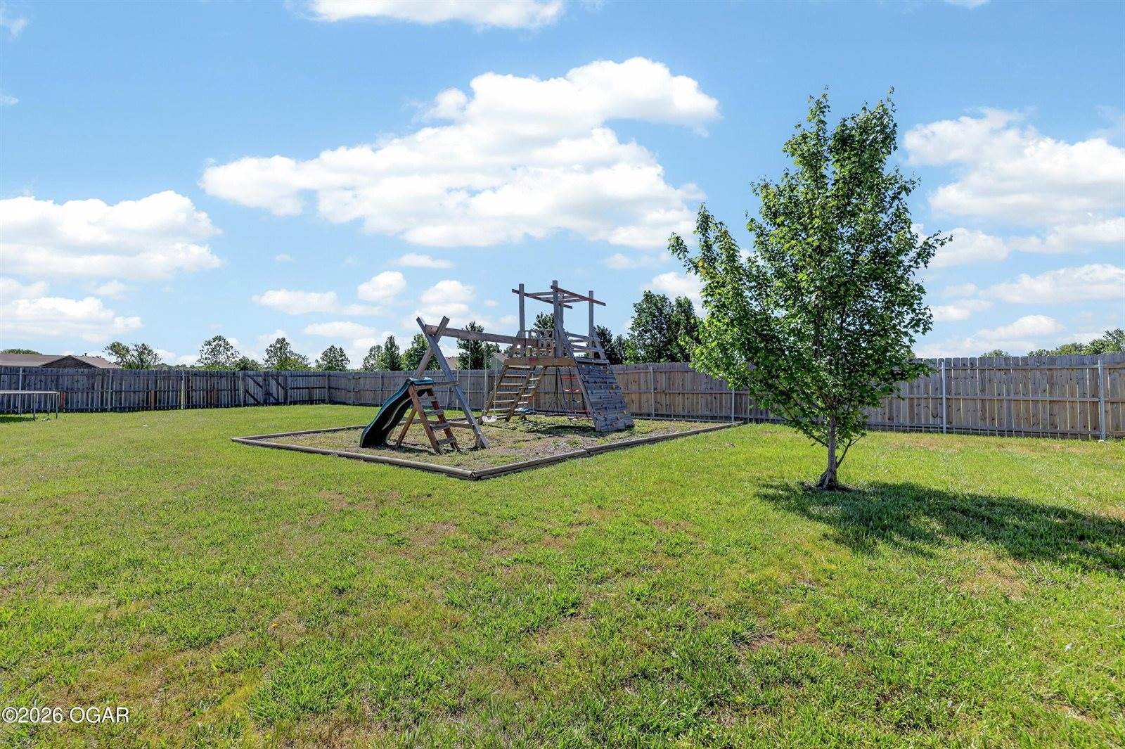 7378 NE Village Lane, Pittsburg, KS 66762