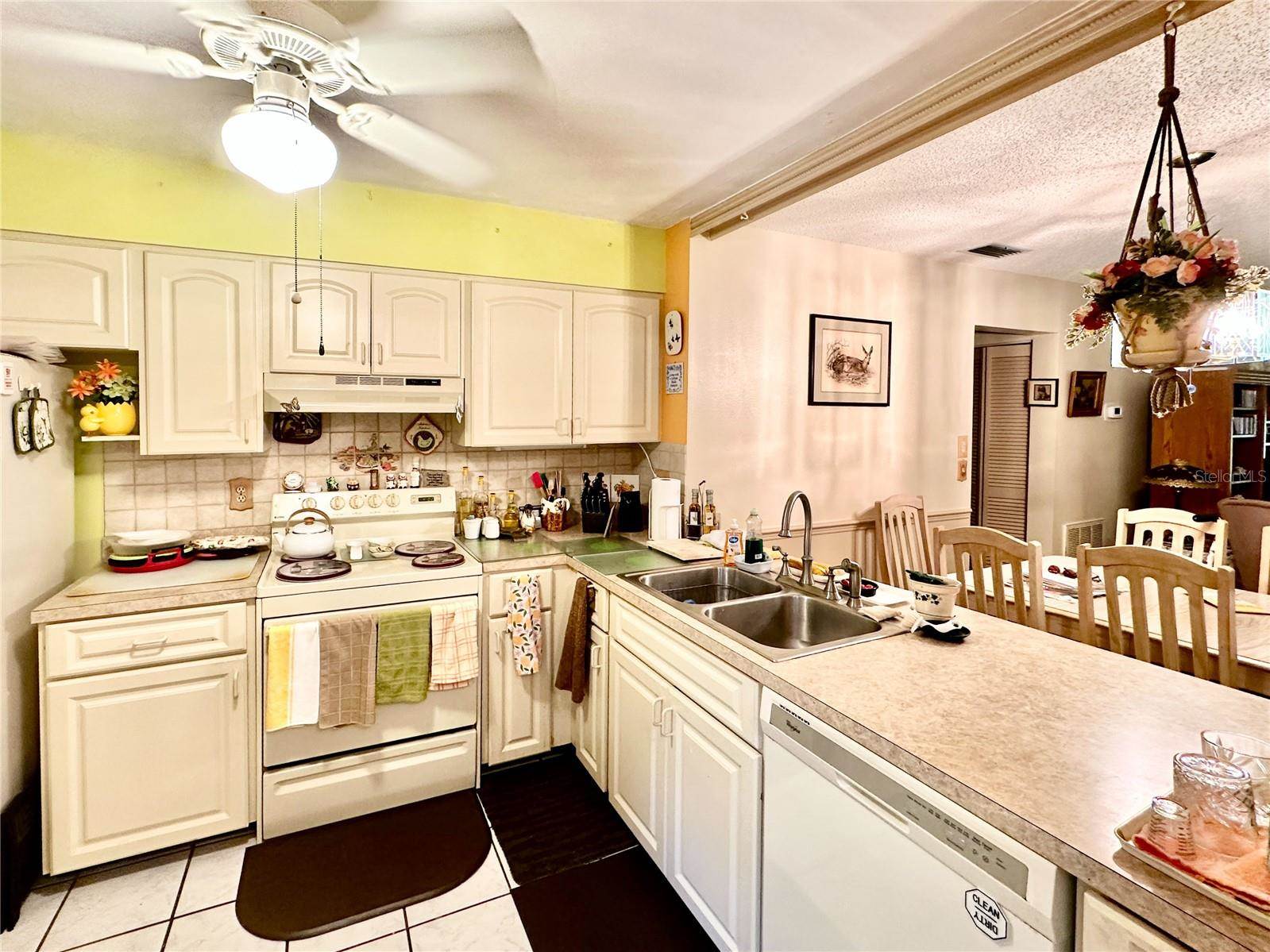 3332 Tallywood Court, Sarasota, FL 34237