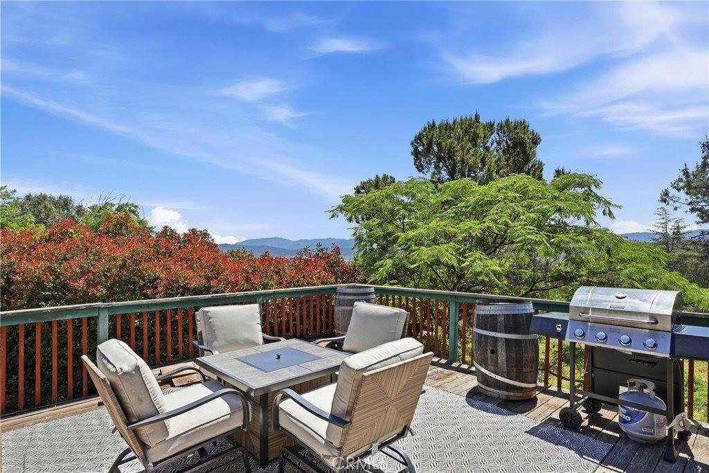17860 Deer Hill, Hidden Valley Lake, CA 95467