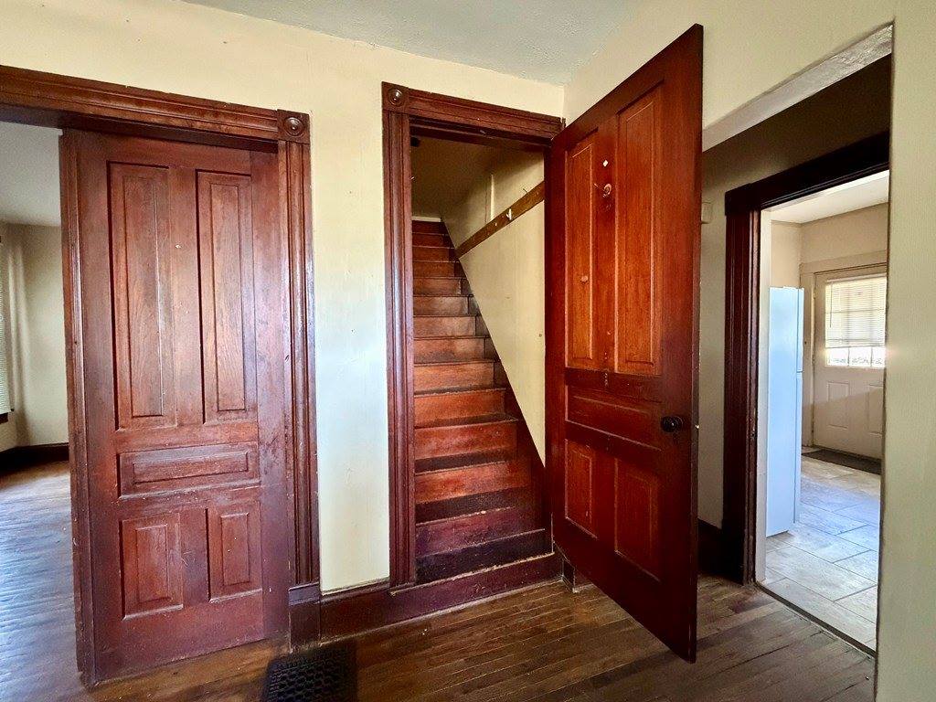 624 &1/2 Prospect St, Bucyrus, OH 44820