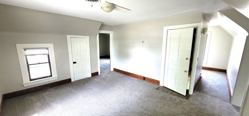 624 &1/2 Prospect St, Bucyrus, OH 44820