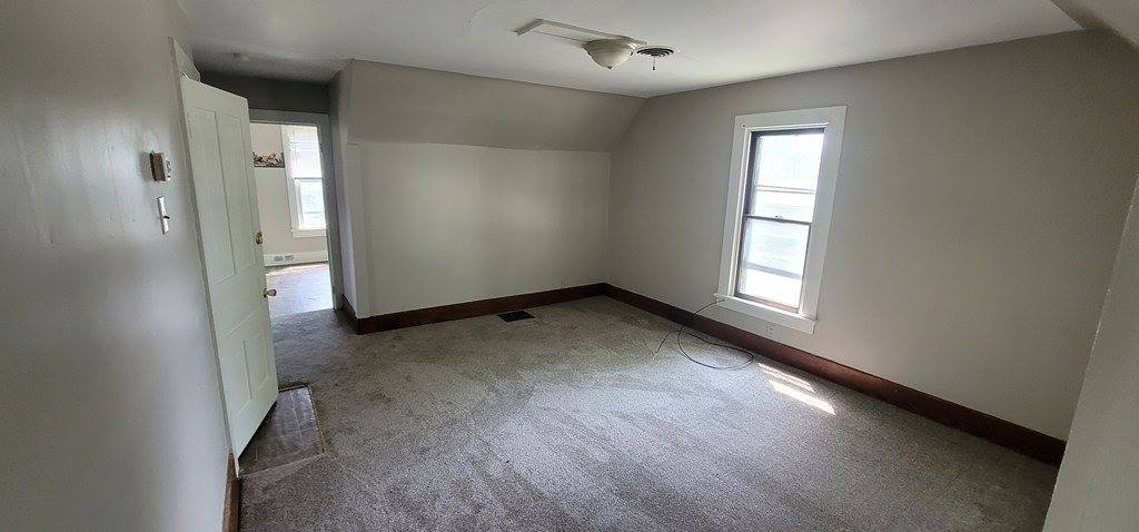 624 &1/2 Prospect St, Bucyrus, OH 44820