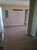 413 &1/2 Woodlawn Ave, Bucyrus, OH 44820