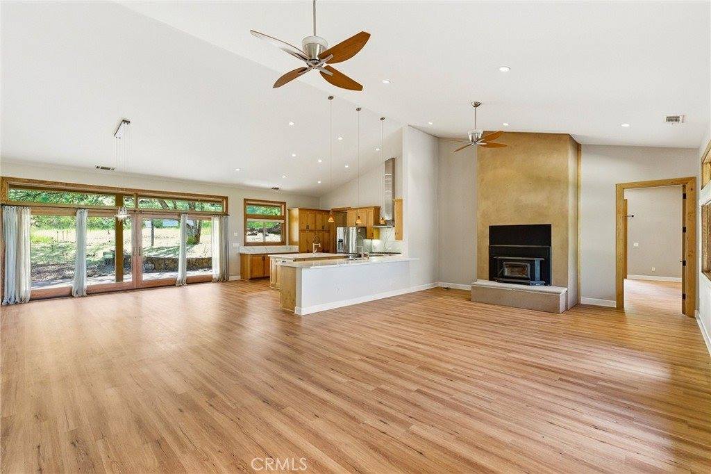17205 Black Oak Hill, Middletown, CA 95461