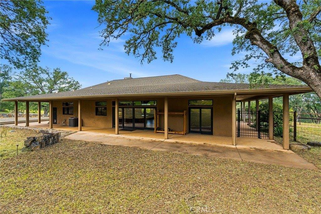 17205 Black Oak Hill, Middletown, CA 95461