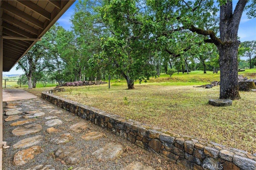 17205 Black Oak Hill, Middletown, CA 95461