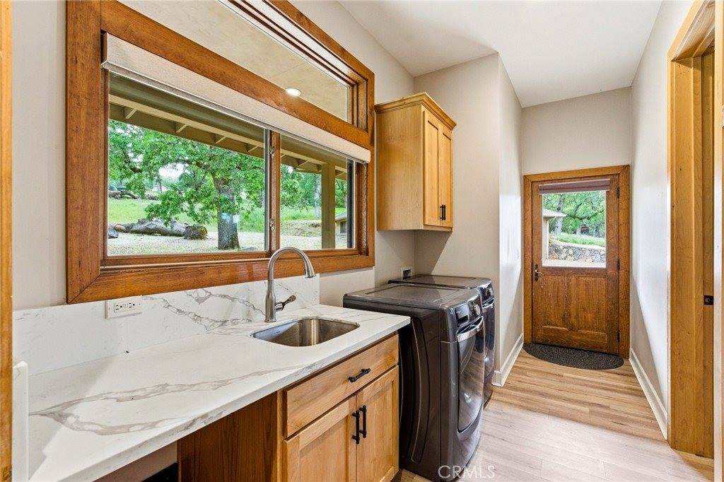 17205 Black Oak Hill, Middletown, CA 95461