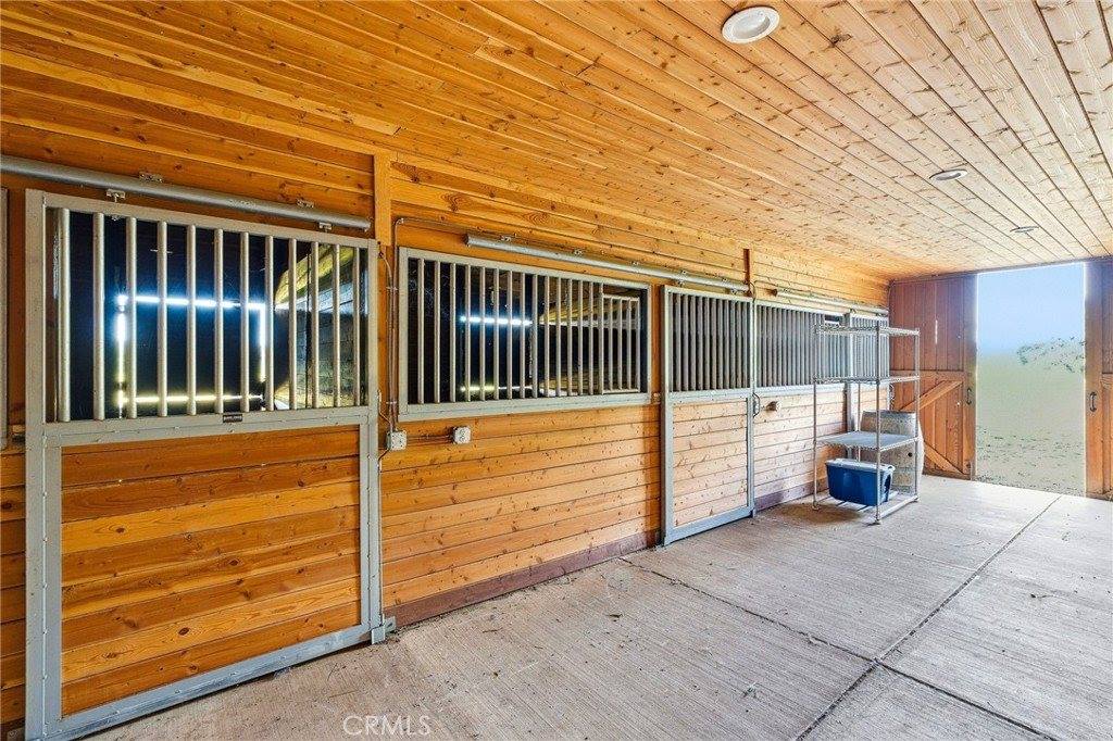 17205 Black Oak Hill, Middletown, CA 95461