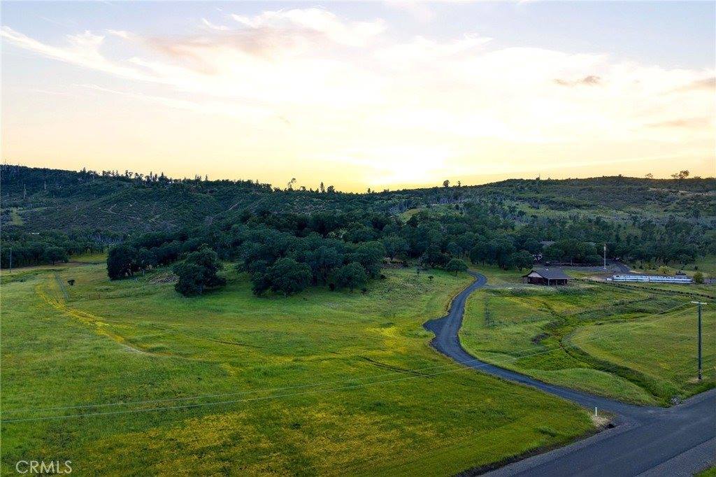 17205 Black Oak Hill, Middletown, CA 95461