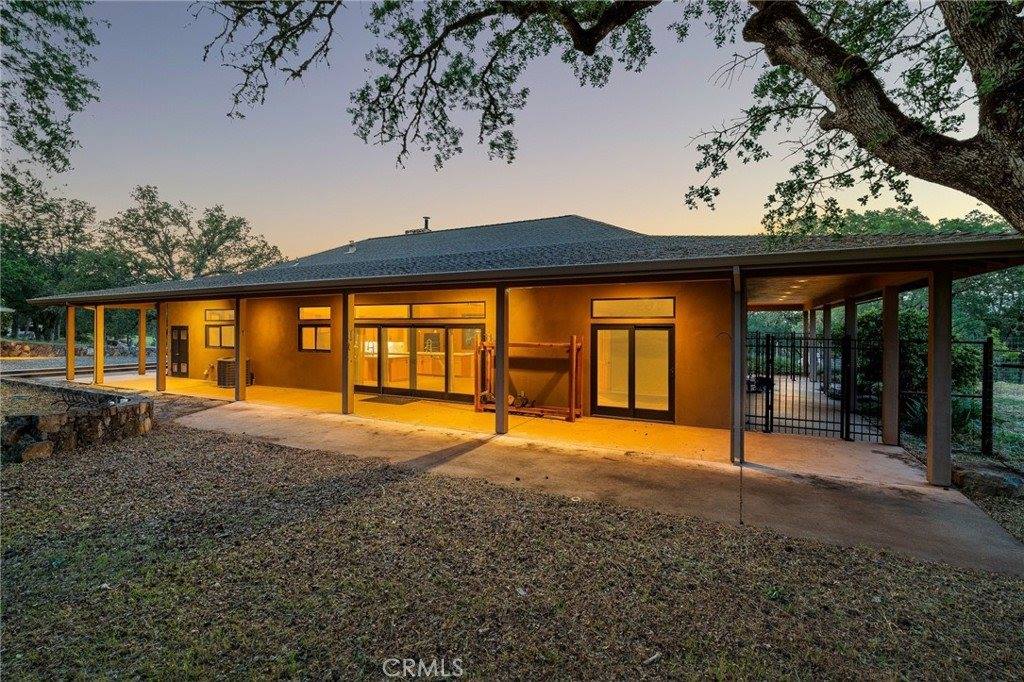 17205 Black Oak Hill, Middletown, CA 95461