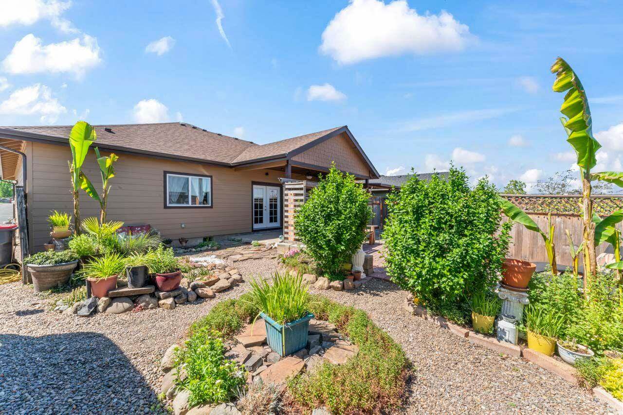 412 Barnum Drive, Phoenix, OR 97535