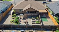 412 Barnum Drive, Phoenix, OR 97535