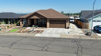 412 Barnum Drive, Phoenix, OR 97535