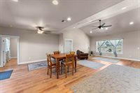 412 Barnum Drive, Phoenix, OR 97535