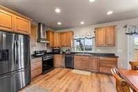 412 Barnum Drive, Phoenix, OR 97535