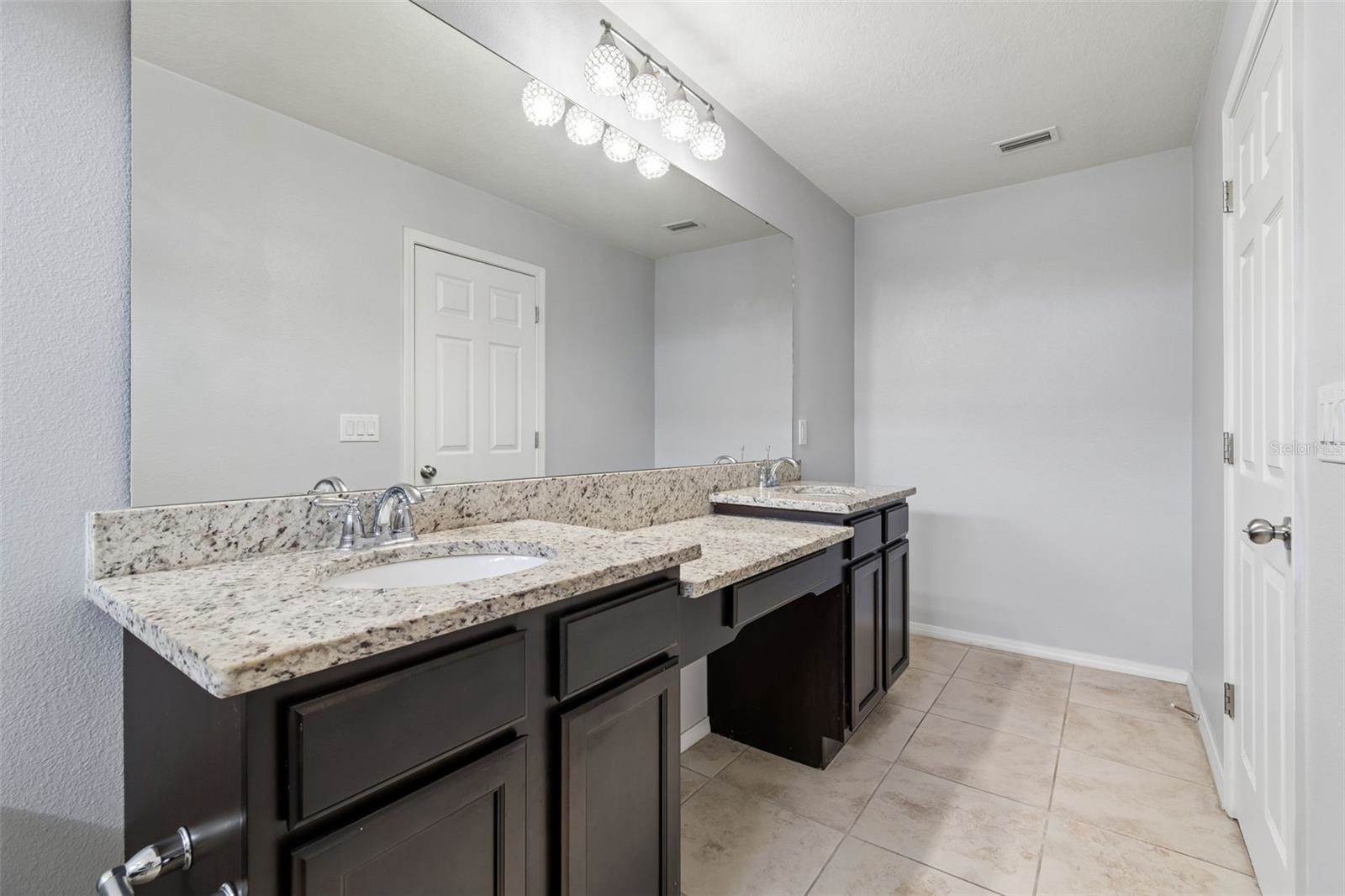 4768 White Sanderling Court, Tampa, FL 33619