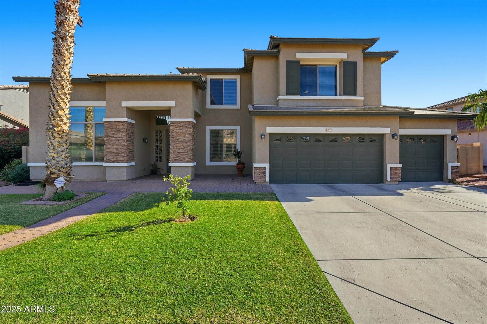 18391 West Port Royale Lane, Surprise, AZ 85388