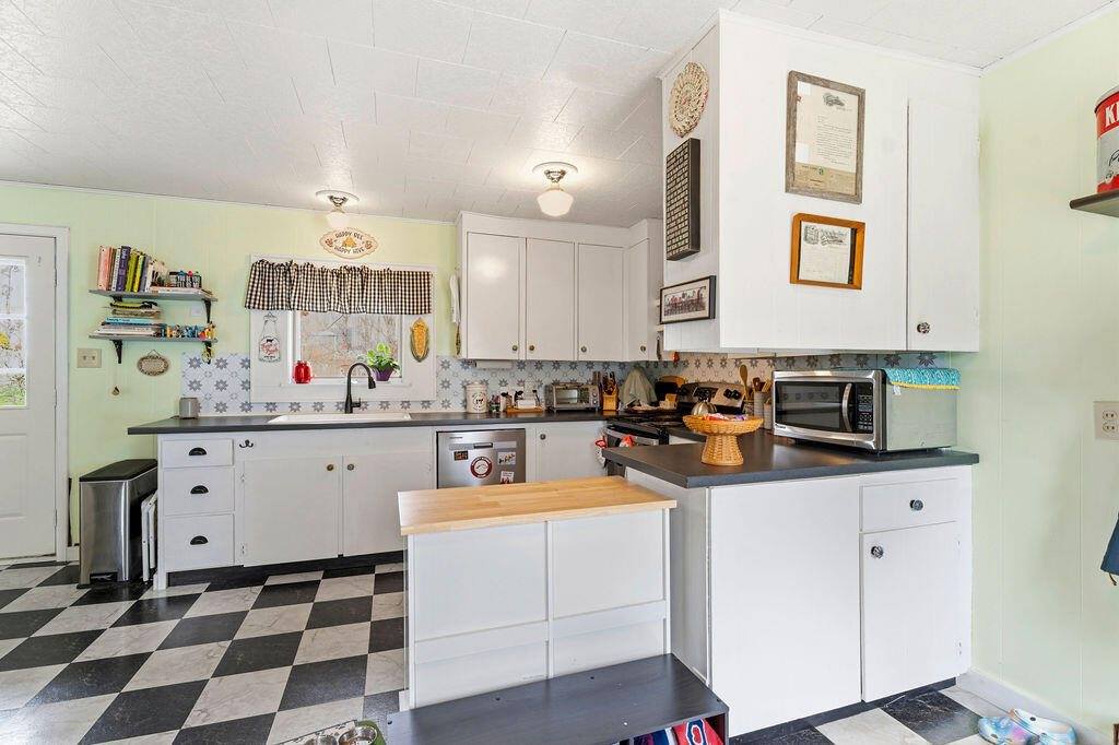 88 Pleasant Street, Dover-Foxcroft, ME 04426