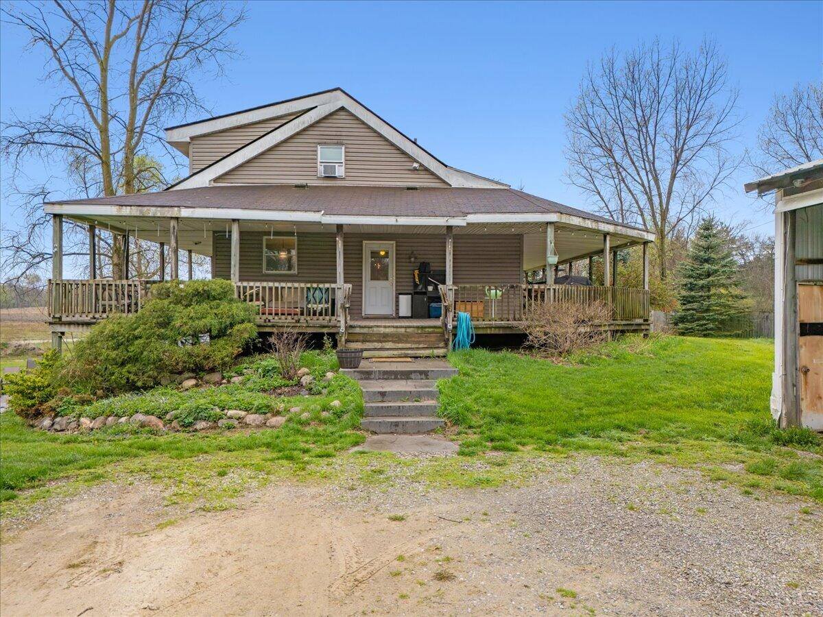 6475 Center Road, Fenton, MI 48430