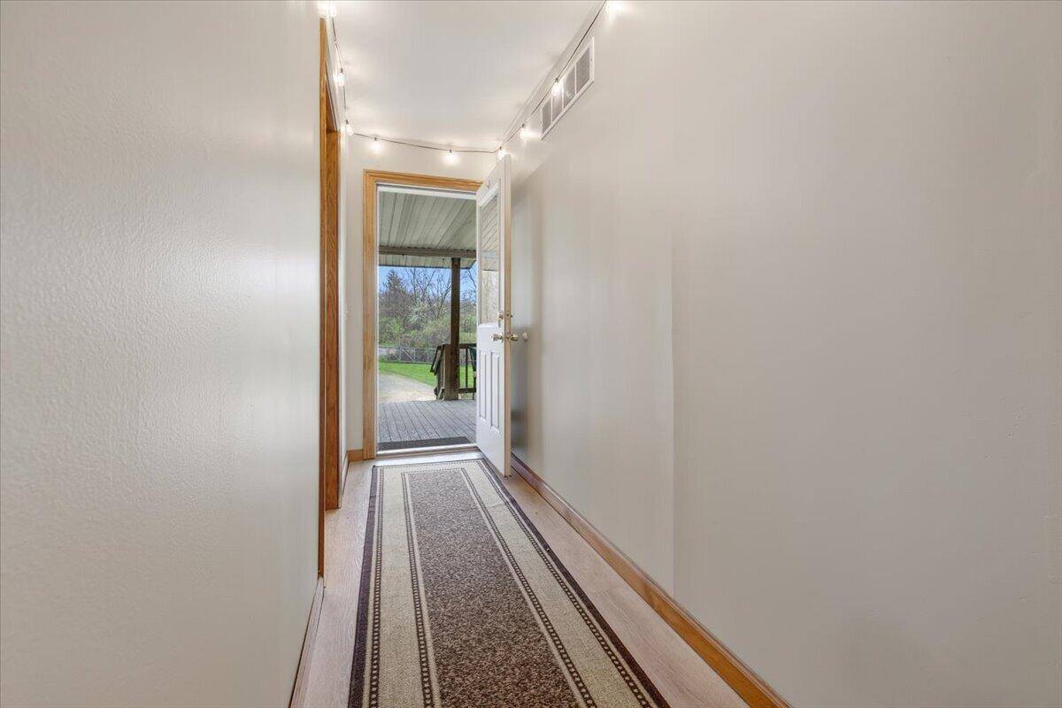 6475 Center Road, Fenton, MI 48430