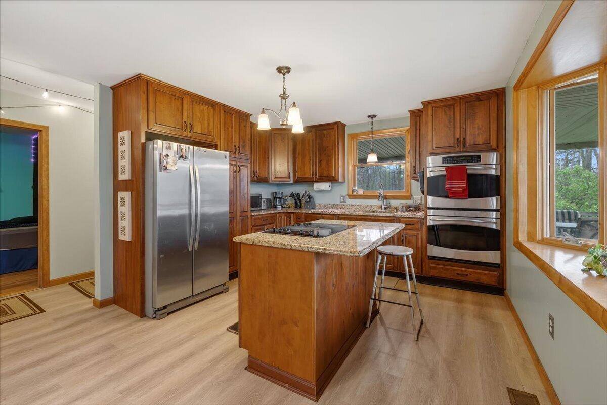 6475 Center Road, Fenton, MI 48430