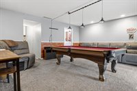 6475 Center Road, Fenton, MI 48430