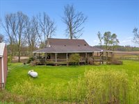6475 Center Road, Fenton, MI 48430