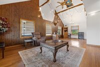 6475 Center Road, Fenton, MI 48430